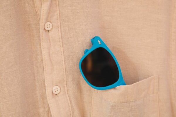 Occhiali sole plastica riciclata - gadget Sercom - gift personalizzati